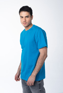 Лазурная мужская футболка